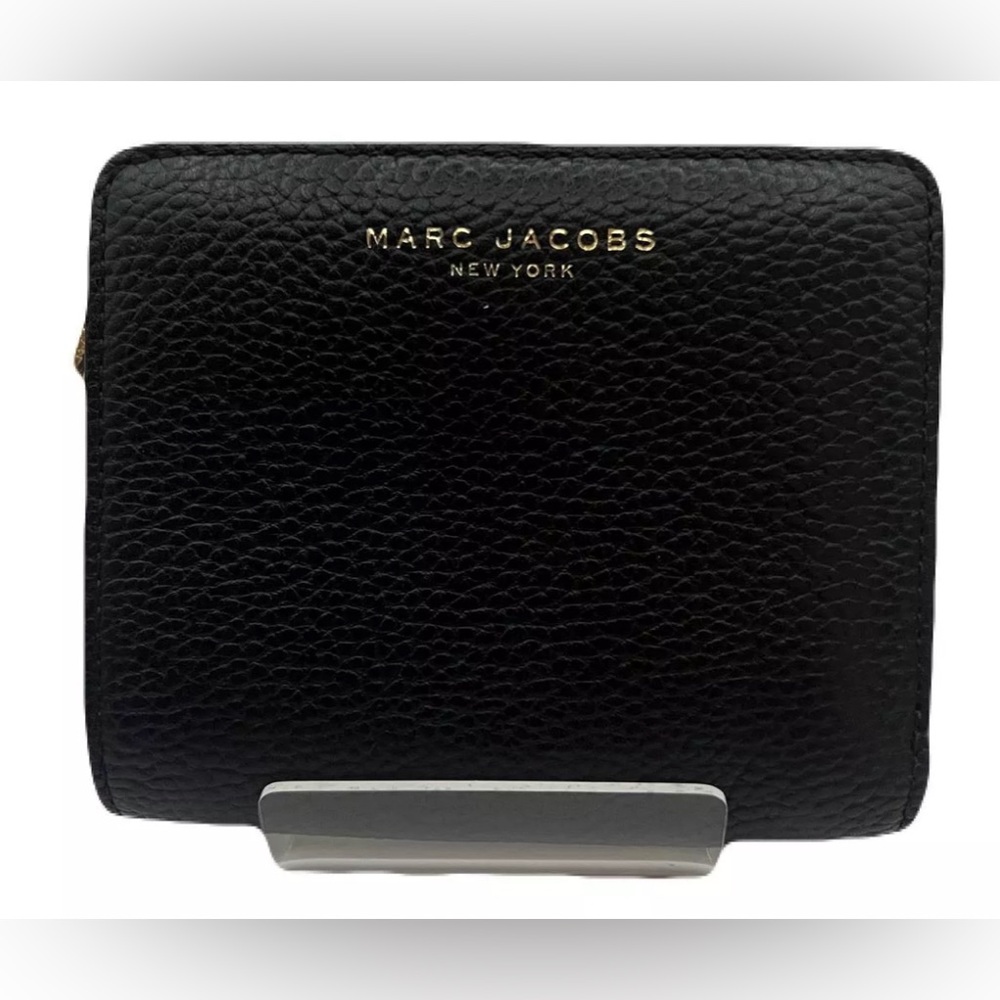 Marc Jacobs Compact Wallet- EUC Blk Pebble Leather
